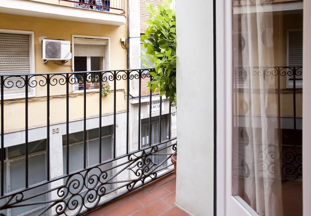 Rainbow Apartment Barcelona Room photo